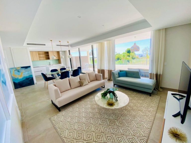 e9a4babf9b15233ef6c24209b465ab01 - 4