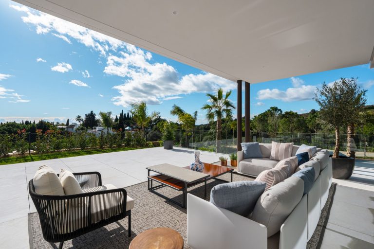 e9d4bab9ac0c25f32d55cbfe21f62e97 - 13