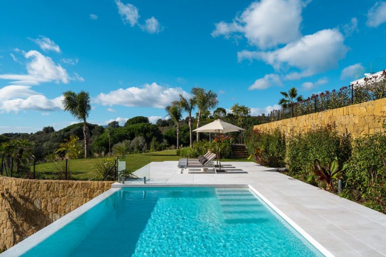 e9d4bab9ac0c25f32d55cbfe21f62e97 - 5