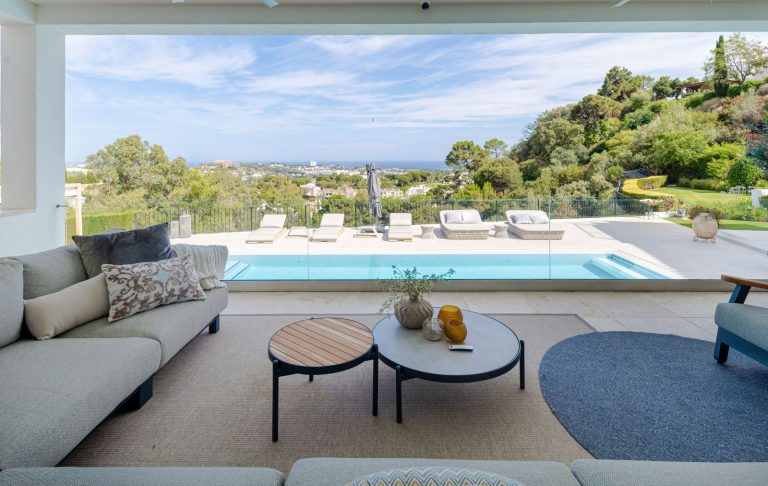 ea2d014686d294e8a668858c2696e465 - 11