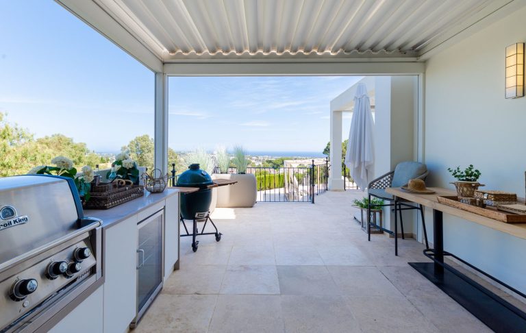 ea2d014686d294e8a668858c2696e465 - 12