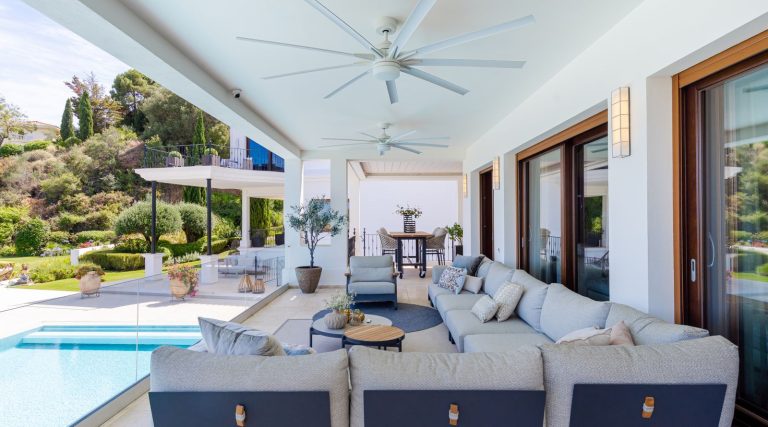 ea2d014686d294e8a668858c2696e465 - 13