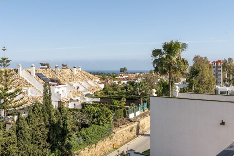 eafd343f3409f39d01b006a7b2145615 - 2