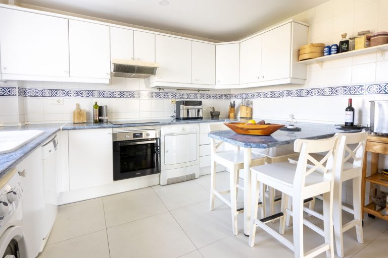 eafd343f3409f39d01b006a7b2145615 - 8