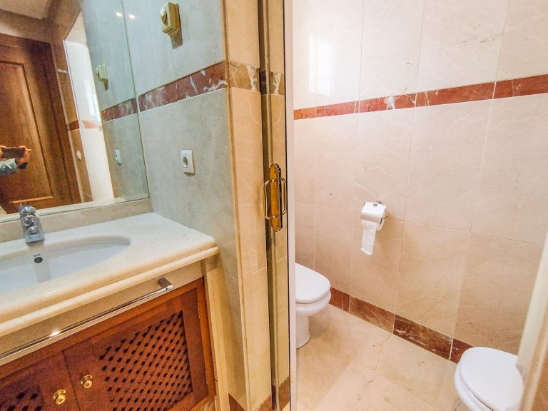 eb08de7772a00263b2fa06d8a78735c9 - 12