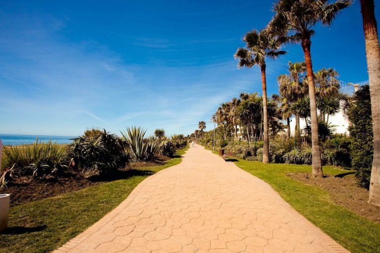 eb08de7772a00263b2fa06d8a78735c9 - 15