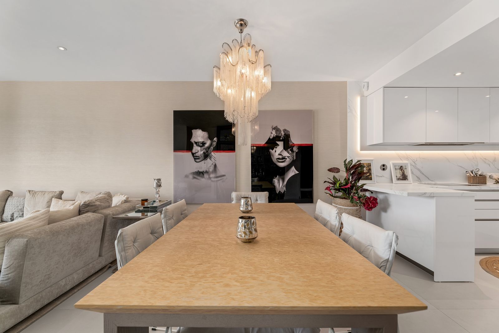 eb4d9c8e044cb3e716f46e75495688e5 - 10