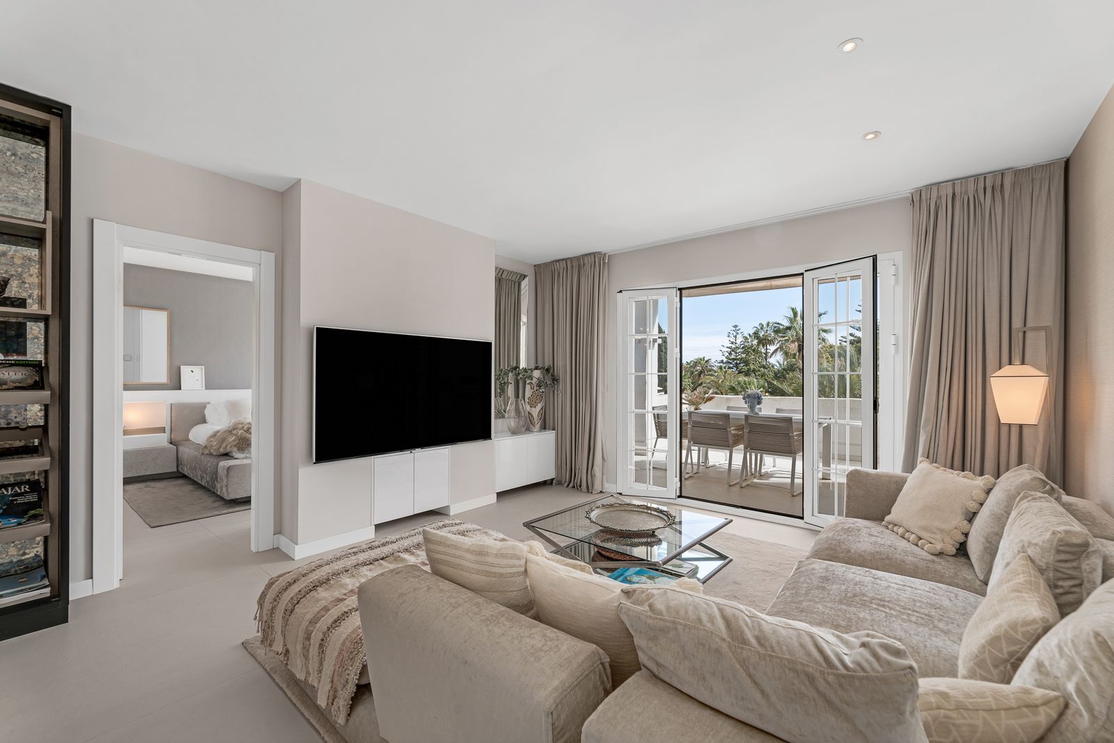 eb4d9c8e044cb3e716f46e75495688e5 - 14