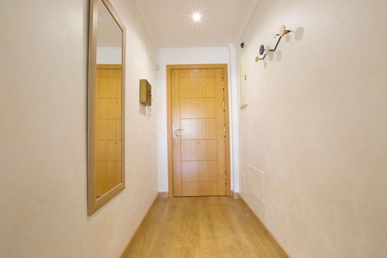 eb7bd264c80a4a805d5948b5a261708c - 10