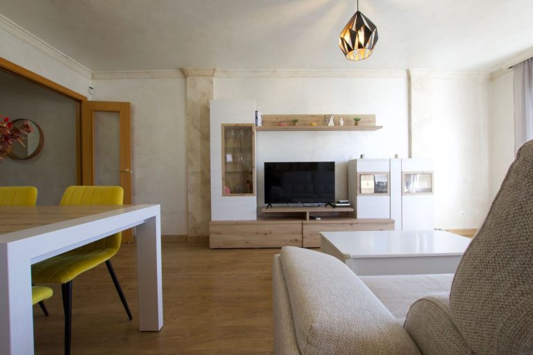 eb7bd264c80a4a805d5948b5a261708c - 15