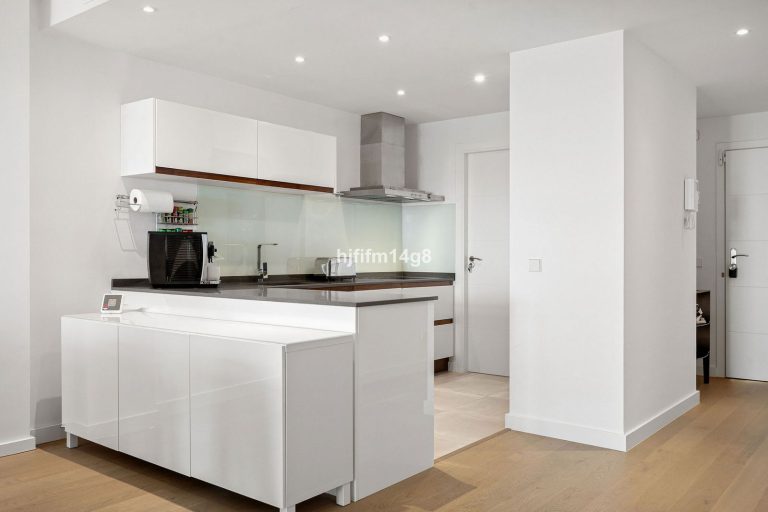 ec1f93675ee99e31e5d2dc1ff3f4ca8e - 10