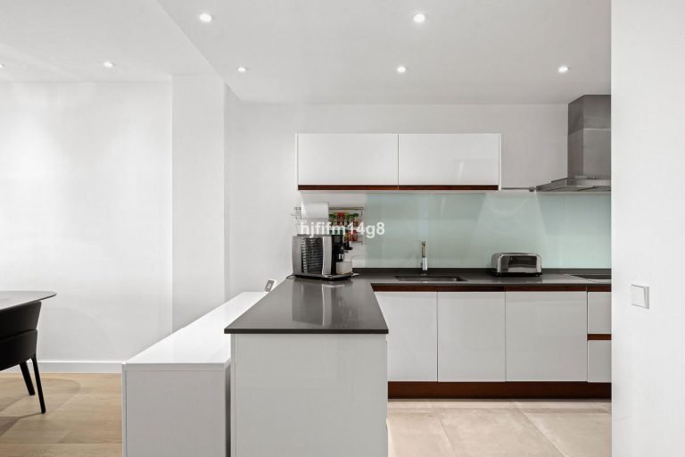 ec1f93675ee99e31e5d2dc1ff3f4ca8e - 12