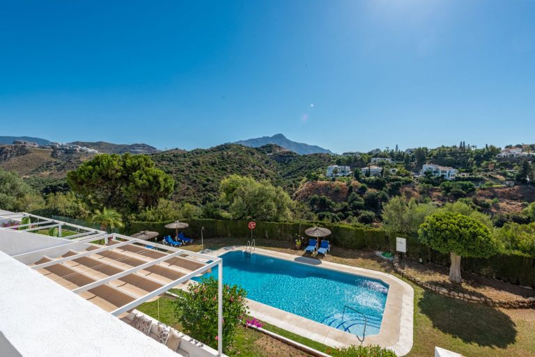 ec3aef0d3a85bc8cca1ac4f373e9c832 - 15