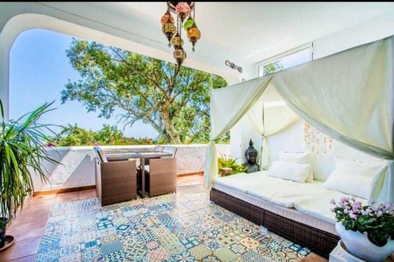 ece3ae8ba0f5418d73e7f3c1d647d306 - 1