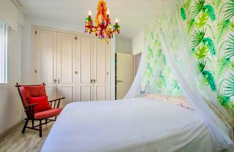 ece3ae8ba0f5418d73e7f3c1d647d306 - 4