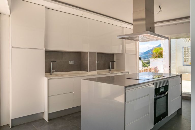 ed713db9a7dc32f1b4a0aeb610913f5b - 16