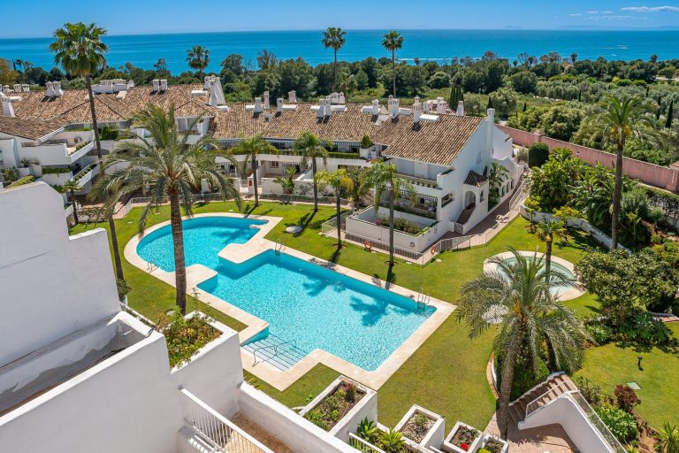 ed713db9a7dc32f1b4a0aeb610913f5b - 3