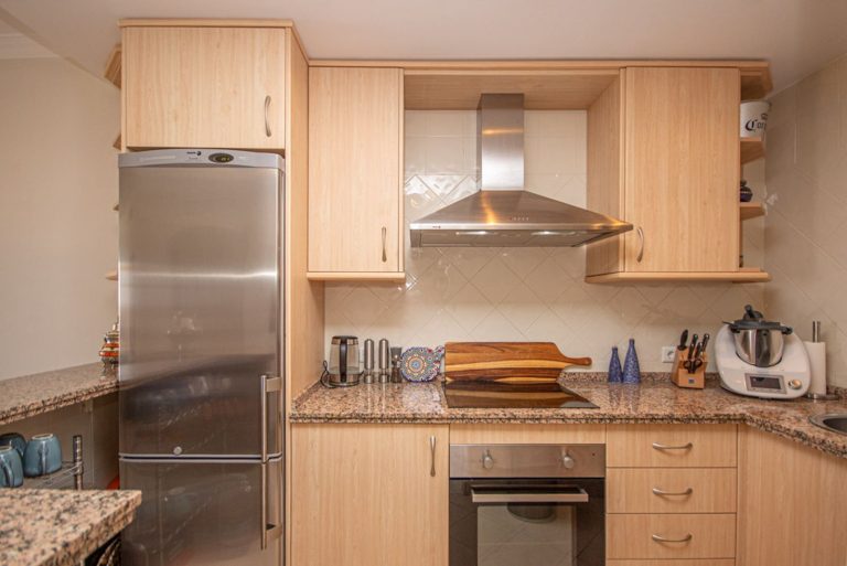 eda07d970a102c302bb3a9de89dd277a - 8