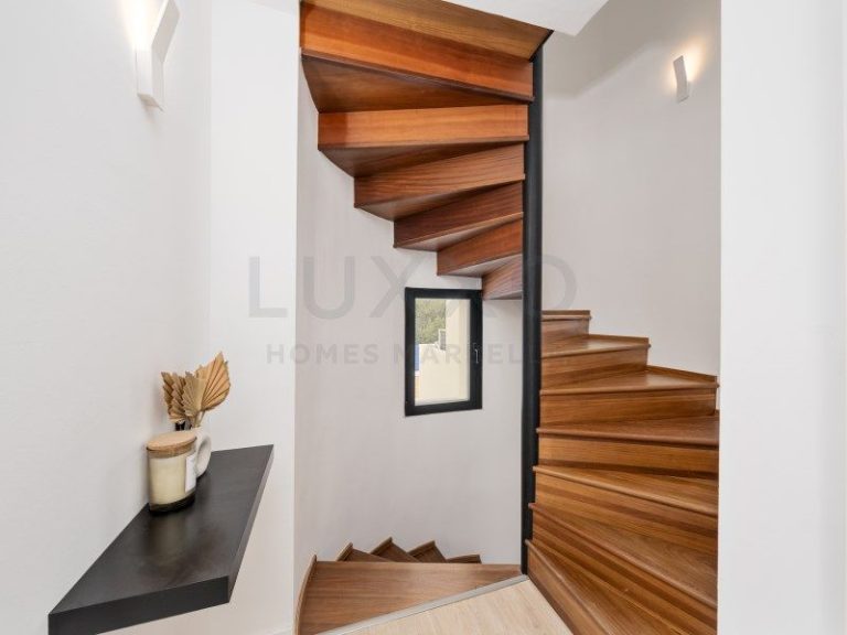 ee60d2936105e8430bb1df61926d1803 - 9