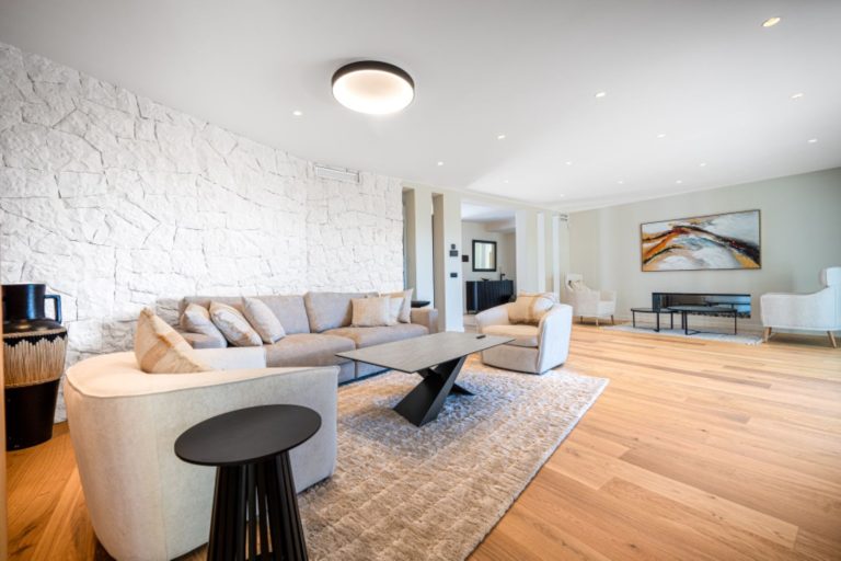 f1b545785df9b9c12c982ae39426c15c - 4