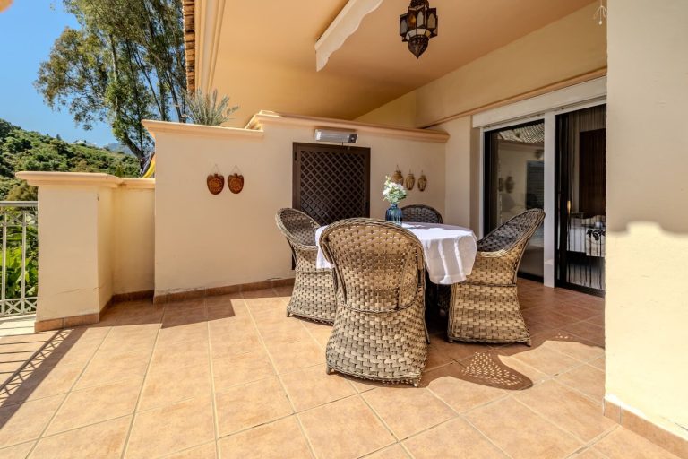 f1e531023c5d211c747264fee45eaae1 - 3