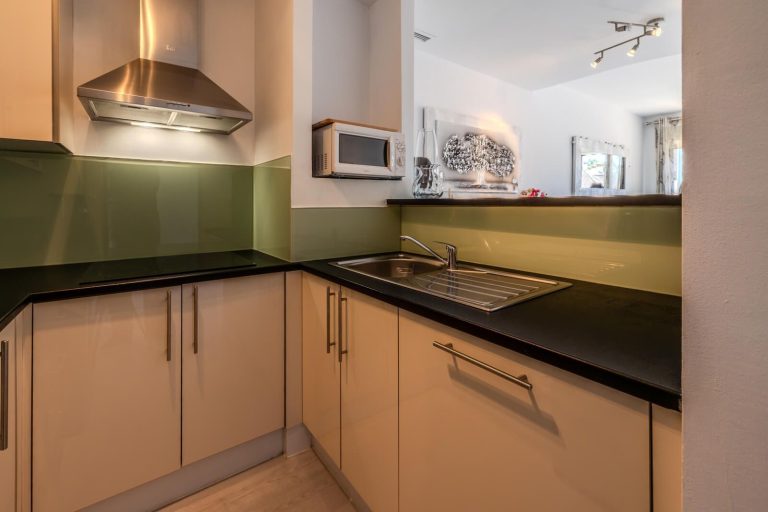 f1e531023c5d211c747264fee45eaae1 - 8