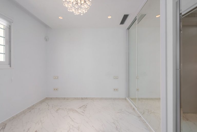 f21c07becd382ef817862a2aa5b47ea3 - 11