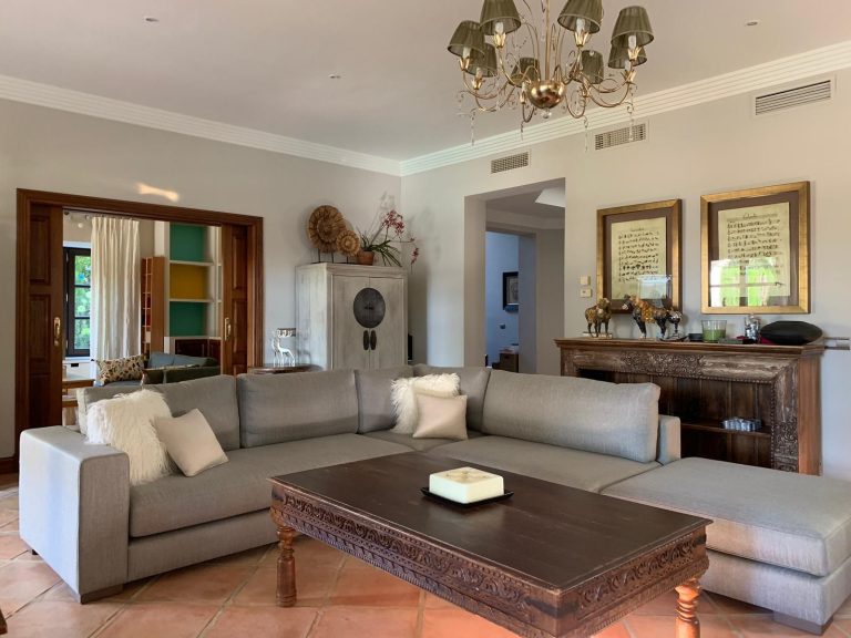 f25c395d2734bf6979b2a88a97d8f8be - 11