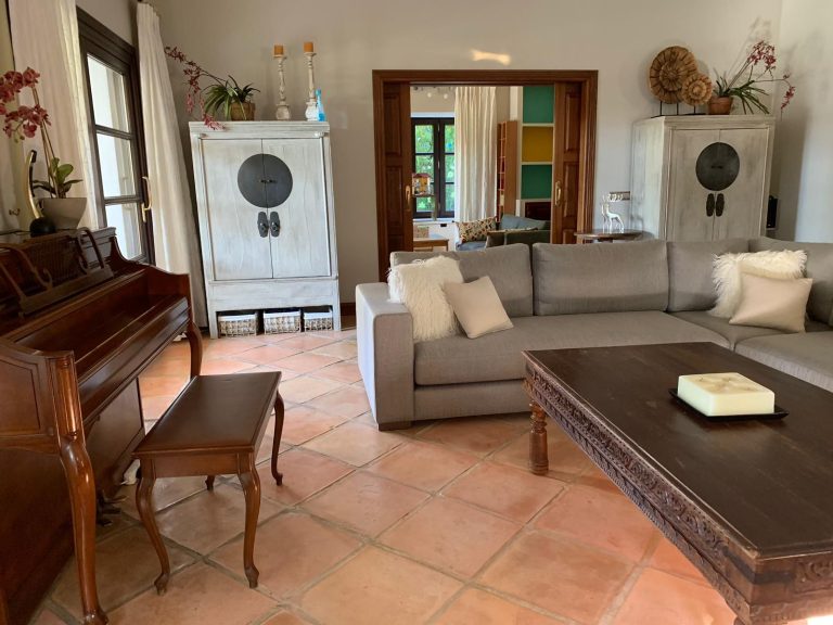 f25c395d2734bf6979b2a88a97d8f8be - 12