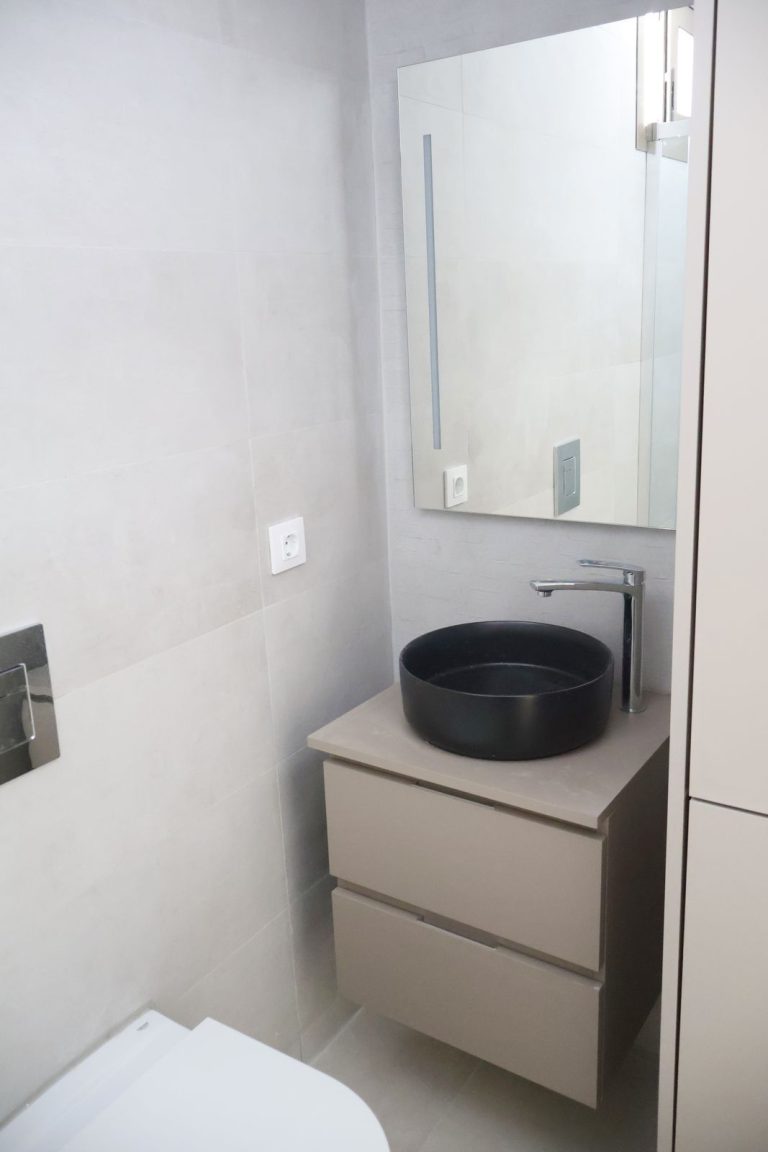 f4d8c1d540dcd9351712ef708f958e9f - 12