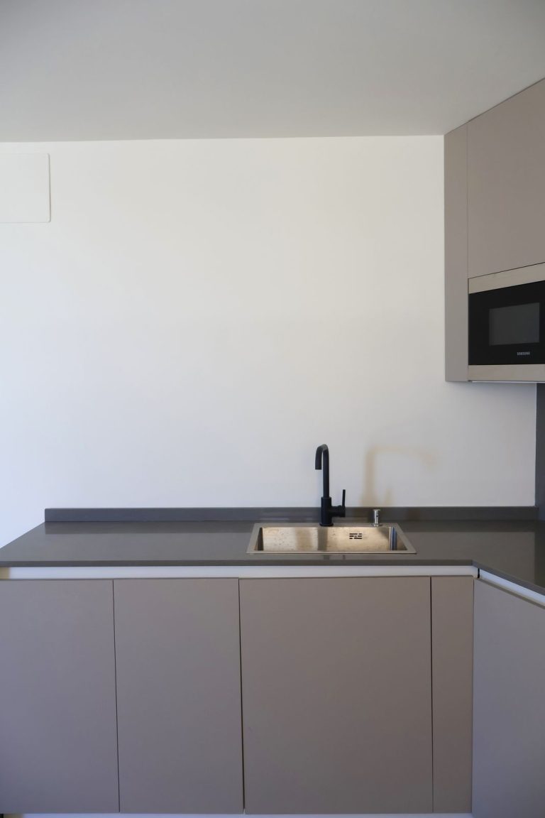 f4d8c1d540dcd9351712ef708f958e9f - 4