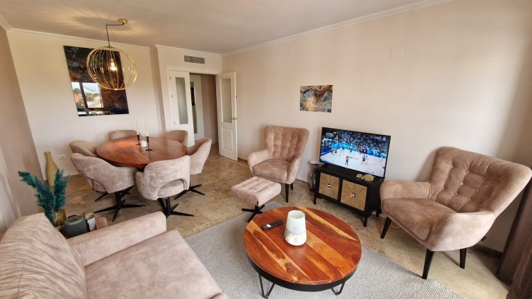 f64fefe0e4a96267925be5f76e840f9d - 2