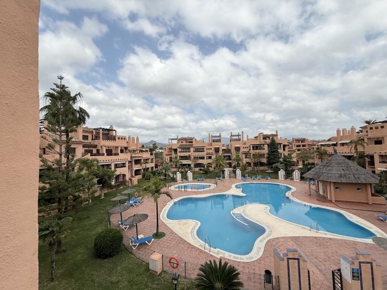 f6cc61f25d95452927509c27c557bf1e - 1