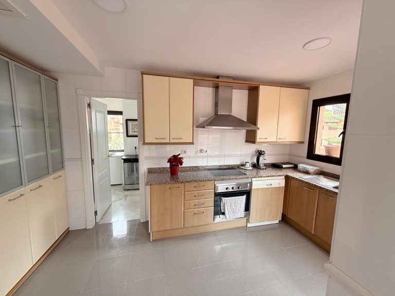 f6cc61f25d95452927509c27c557bf1e - 6