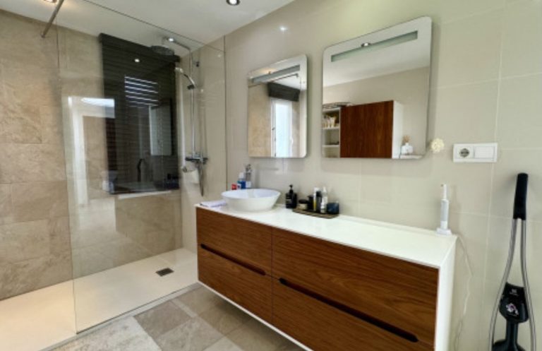 f70ab445fbb3abbe2da3b14510c59cfa - 6