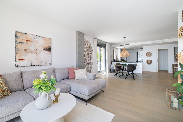 f7ed8ca443bcf37792fb1899005872a3 - 11