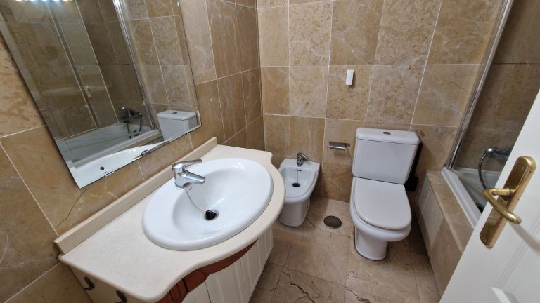 f93f695c3e76e95bff86989e8c8a8a86 - 8