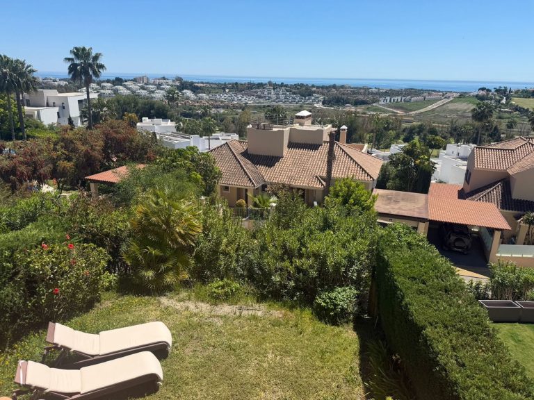 fb5bb2b2ae1816f57066e916181052e9 - 1