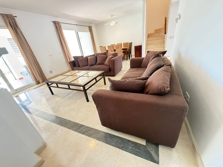 fb5bb2b2ae1816f57066e916181052e9 - 12