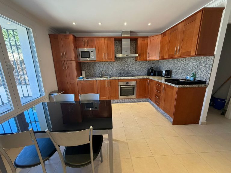 fb5bb2b2ae1816f57066e916181052e9 - 7