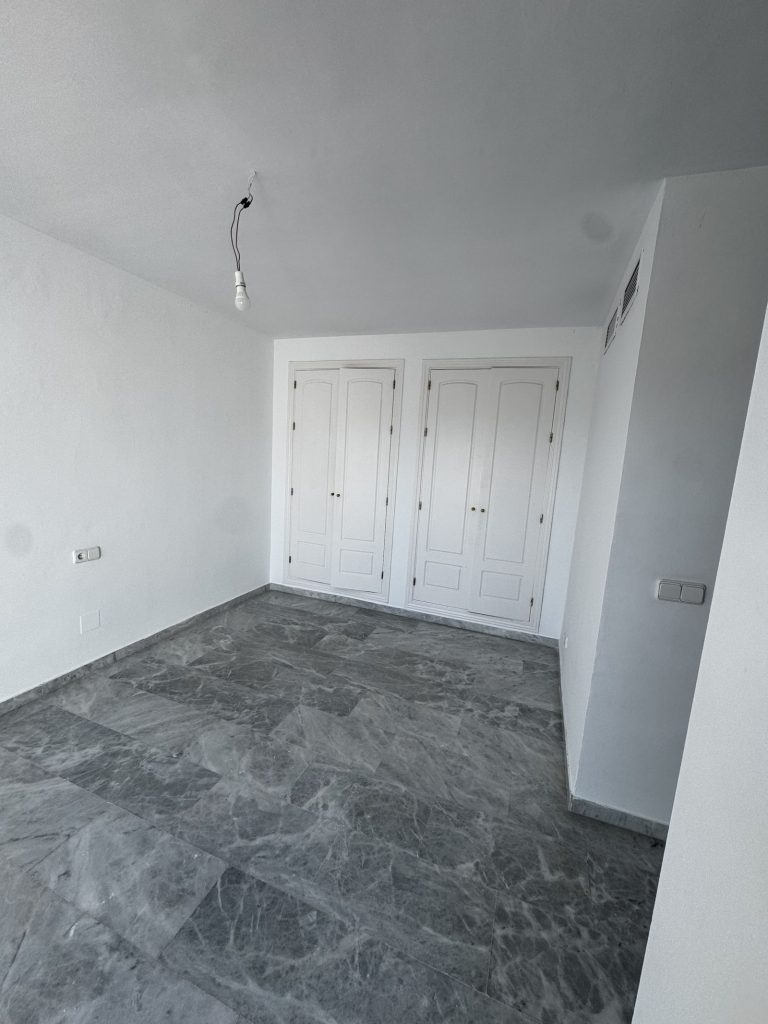 fb5d81c609a487b4d2d471d4b0bffdd9 - 3