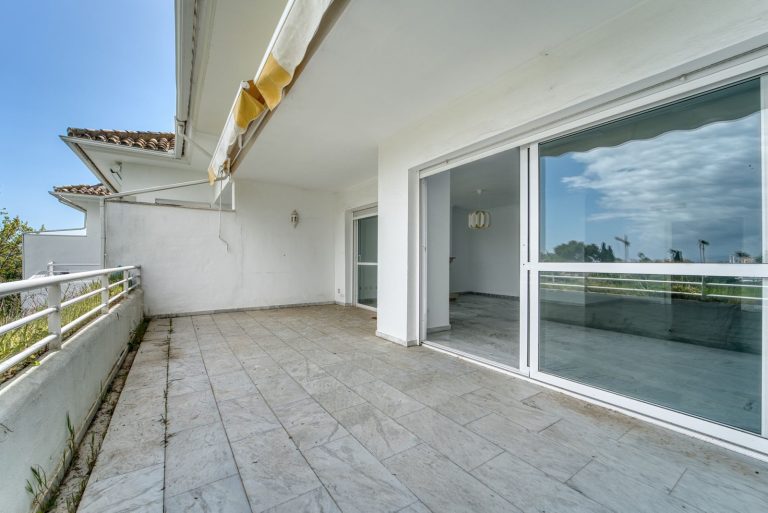 fb5d81c609a487b4d2d471d4b0bffdd9 - 8