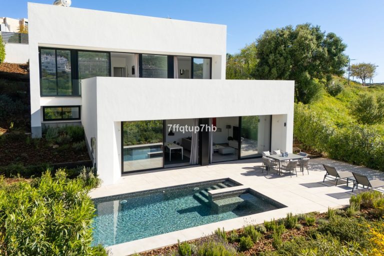 fcb099c96c1c5cf5920000a4400c250e - 1