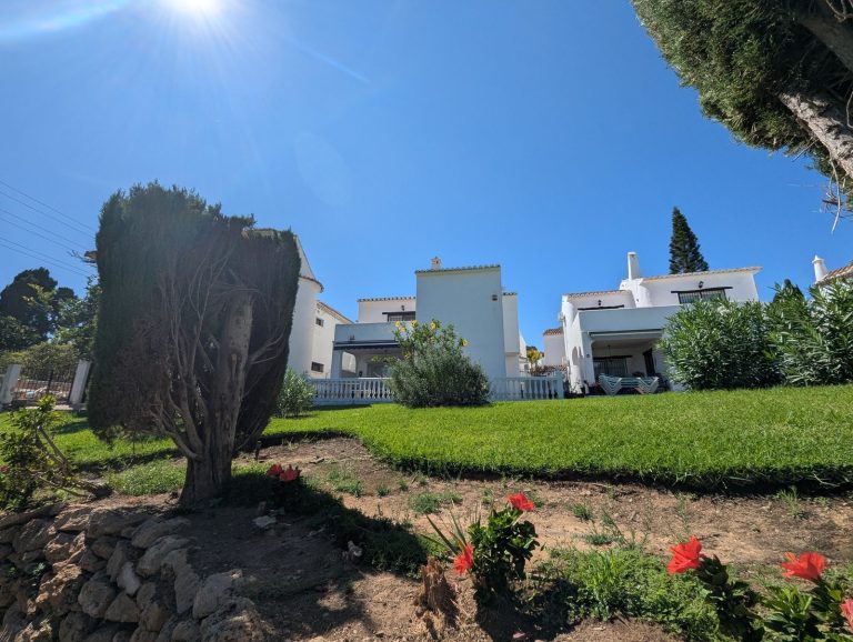 fcf338602a612eea9c297d6a44b095d3 - 4