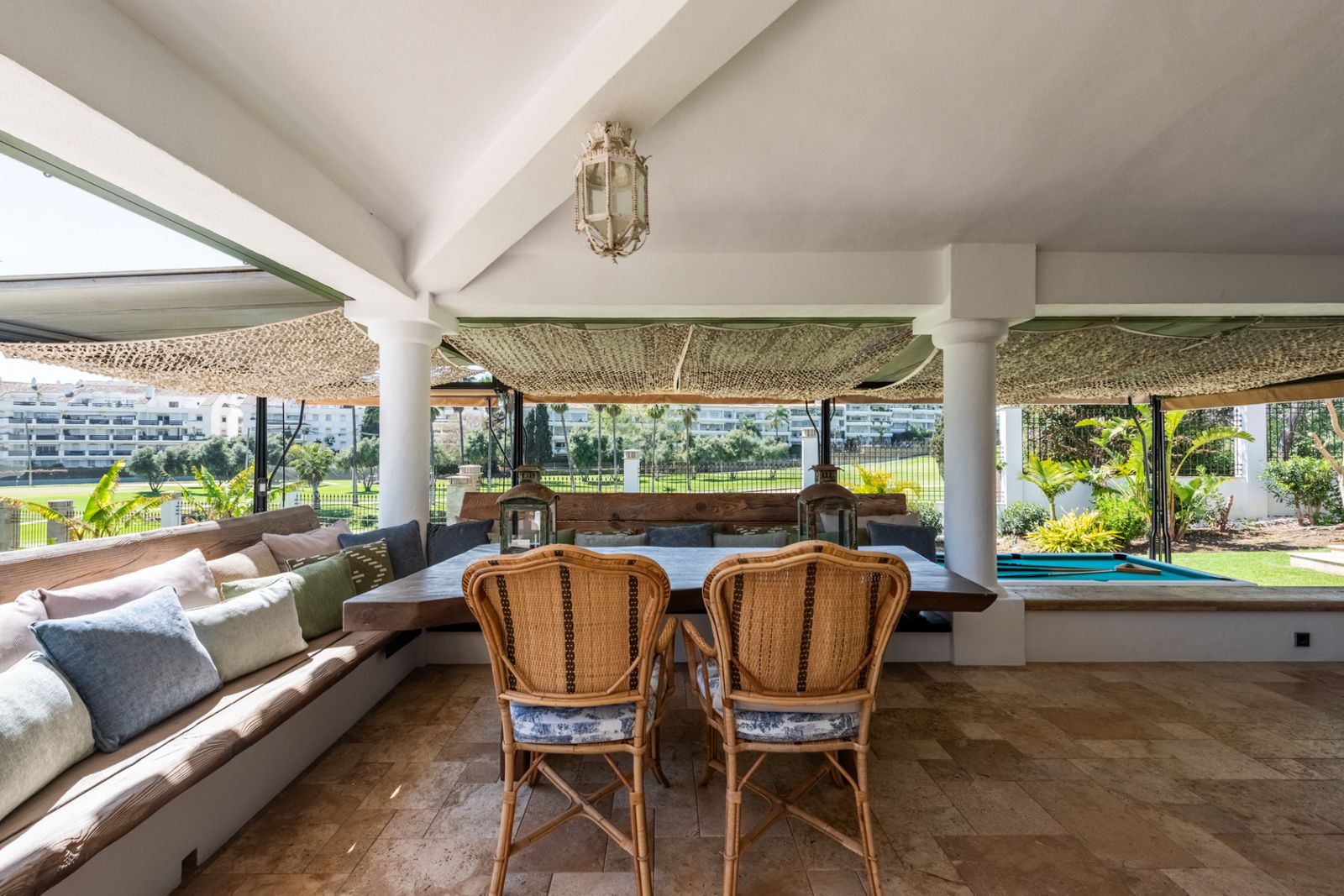 fcf7744ec20ab97a74ee340883d2b604 - 12