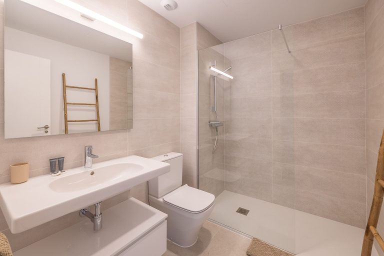 fd1b7e407a753ad3f5f7fc904c05d9a3 - 14