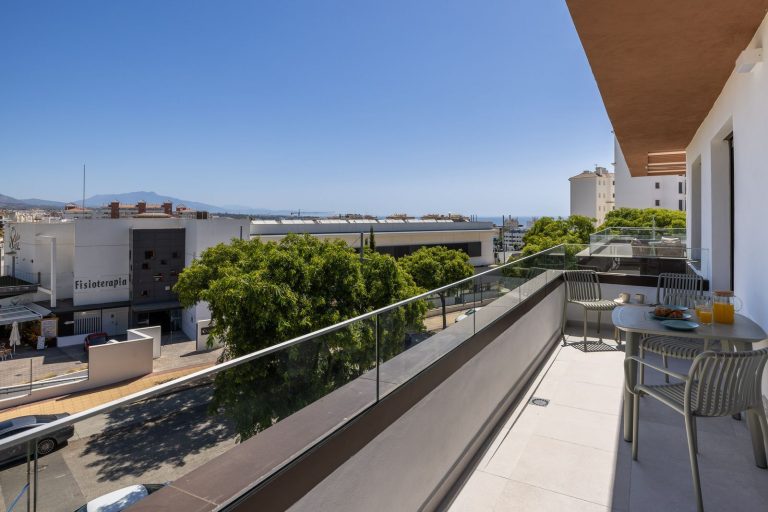 fd1b7e407a753ad3f5f7fc904c05d9a3 - 8