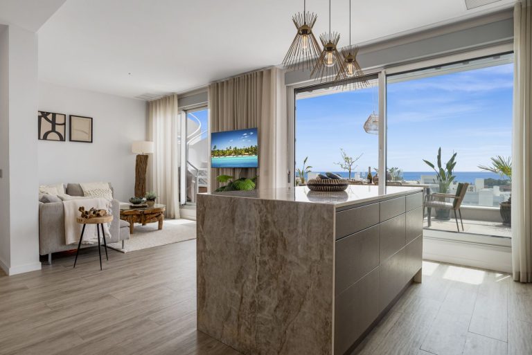 fd4fa7c7d237cddbe34684c8573cbf4a - 7