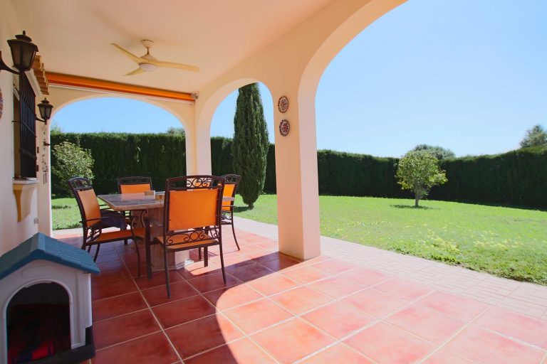 fd921fb12f5d2159fffb3ddb60d82394 - 4