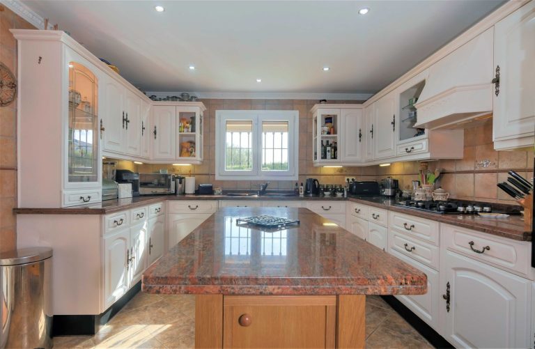 fd921fb12f5d2159fffb3ddb60d82394 - 7